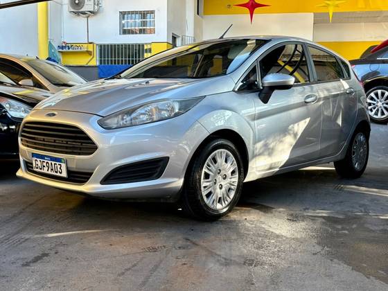 FORD FIESTA 1.5 SE HATCH 16V FLEX 4P MANUAL FORD FIESTA 1.5 SE HATCH 16V FLEX 4P MANUAL